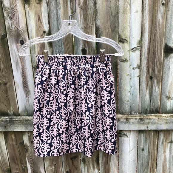 Francesca's Collections Dresses & Skirts - Francesca’s so pretty EUC birdcage label skirt S Francesca's Collections Dresses & Skirts - Francesca’s so pretty EUC birdcage label skirt S